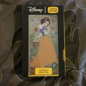 🍎iPhone 8 Plus and 7 Plus Disney Otter box case!